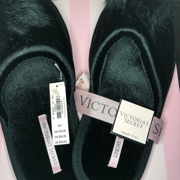 NWT - Victoria’s Secret Pom Slippers - Size Small - Picture 4 of 5
